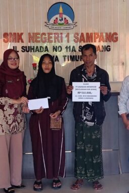 PT Artarindo Cairkan Klaim Asuransi Kecelakaan Diri Siswa SMKN 1 Sampang Diwakili Orang Siswa