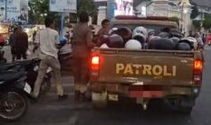 Parkir Sembarangan di Alun-Alun Tegal Mulai Ditertibkan, Satpol PP Amankan Helm Pelanggar
