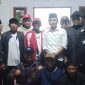 Foto Salman Nusantara bersama masyarakat berfoto selepas syukuran.