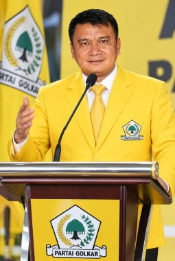 Idealisman Dachi dan Seni Merawat Persahabatan dalam Dinamika Politik: Cinta Nias Selatan Melampaui Perbedaan