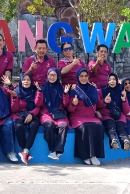Kompak Jaga Silaturrahmi, Alumni SMANSA 86 Pilih Water Park Sebagai Tujuan Favorit