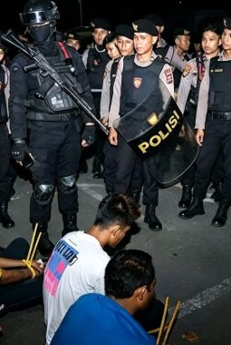 Polda Kepri Gelar Operasi Sarang Narkoba di Batam, 24 Orang Positif Narkoba