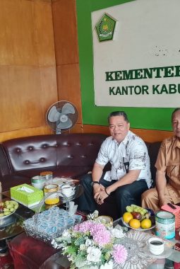 Jalin Komunikasi dan Silaturahmi, Bupati Solok Sambangi Kemenag Kabupaten Solok.