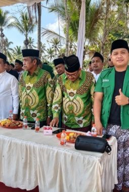 Hadiri Hari Santri Nasional Di Bantur, Kades Srigonco Didit Puji Leksono Ajak Santri Berkontribusi Untuk Desa