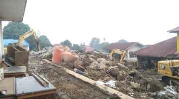 Banyak Bicara Tak Mengangkat Lumpur, Kerja Nyata Dibutuhkan di Arosuka.